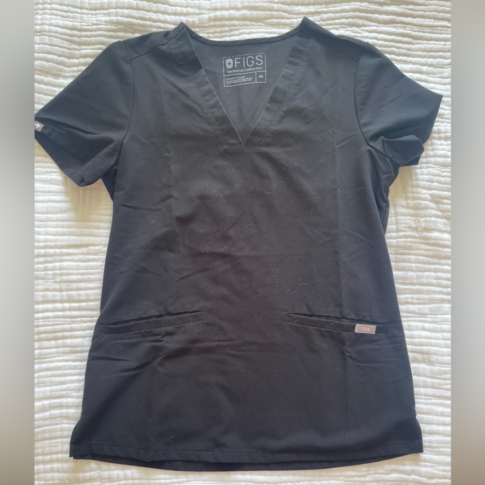 FIGS Black V-Neck Scrub Top